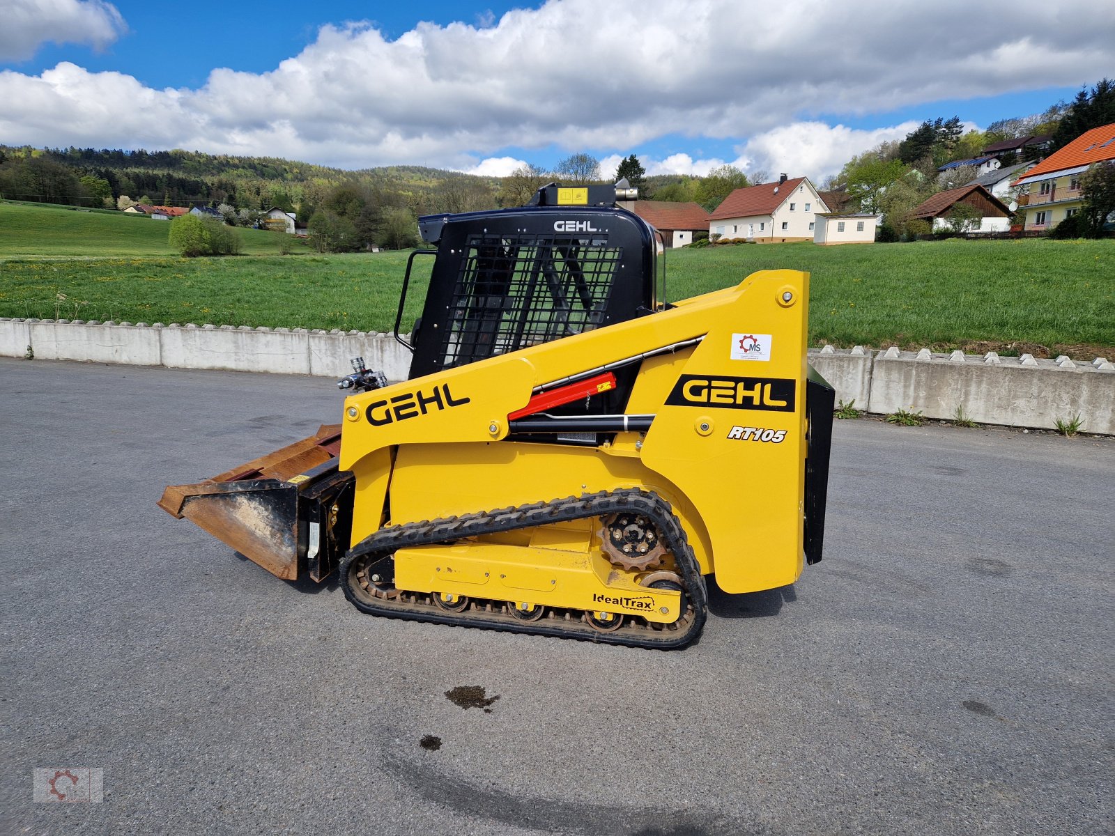 Kompaktlader des Typs Gehl RT 105 Kompaktlader Kettenfahrwerk Vollkabine Heizung Euroaufnahme, Gebrauchtmaschine in Tiefenbach (Bild 2)