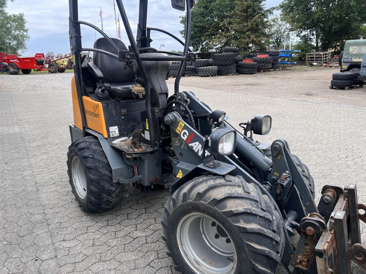 Kompaktlader typu GiANT 332 SWT X-TRA, Gebrauchtmaschine w Viborg (Zdjęcie 6)