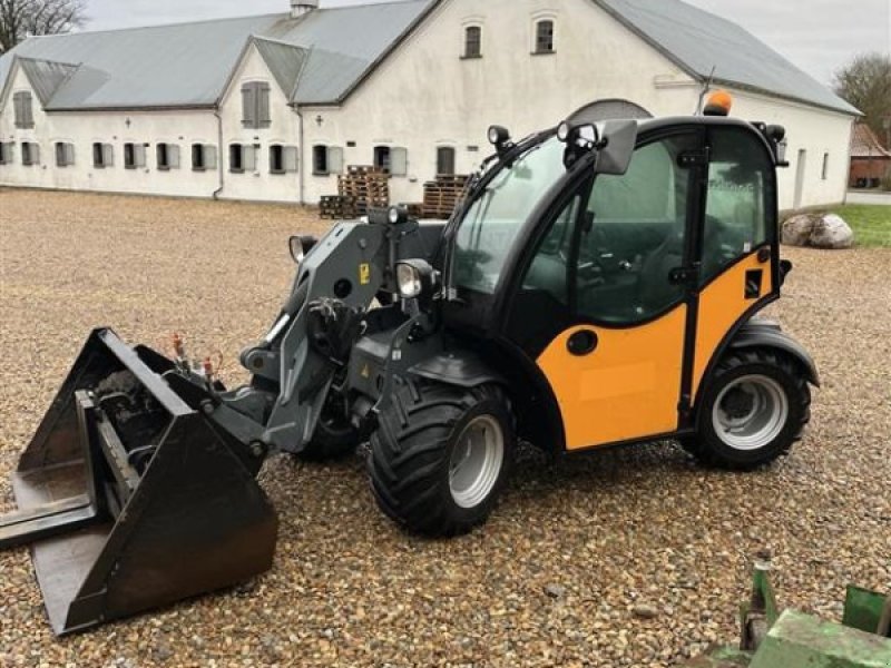 Kompaktlader tipa GiANT 4548 Tendo Kun 575 ttimer, Gebrauchtmaschine u Føvling