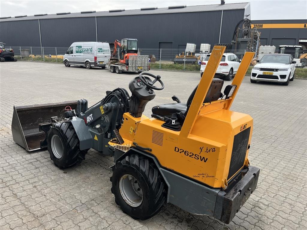 Kompaktlader tip GiANT D263SW Xtra med skovl og gafler, Gebrauchtmaschine in Rønnede (Poză 7)