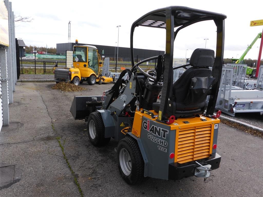 Kompaktlader typu GiANT G1200 Tele kun 90 timer  med dobbelpumpe, Gebrauchtmaschine v Nørresundby (Obrázek 5)