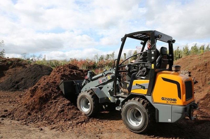 Kompaktlader of the type GiANT G2500 X-TRA HD, Gebrauchtmaschine in Hadsten (Picture 2)