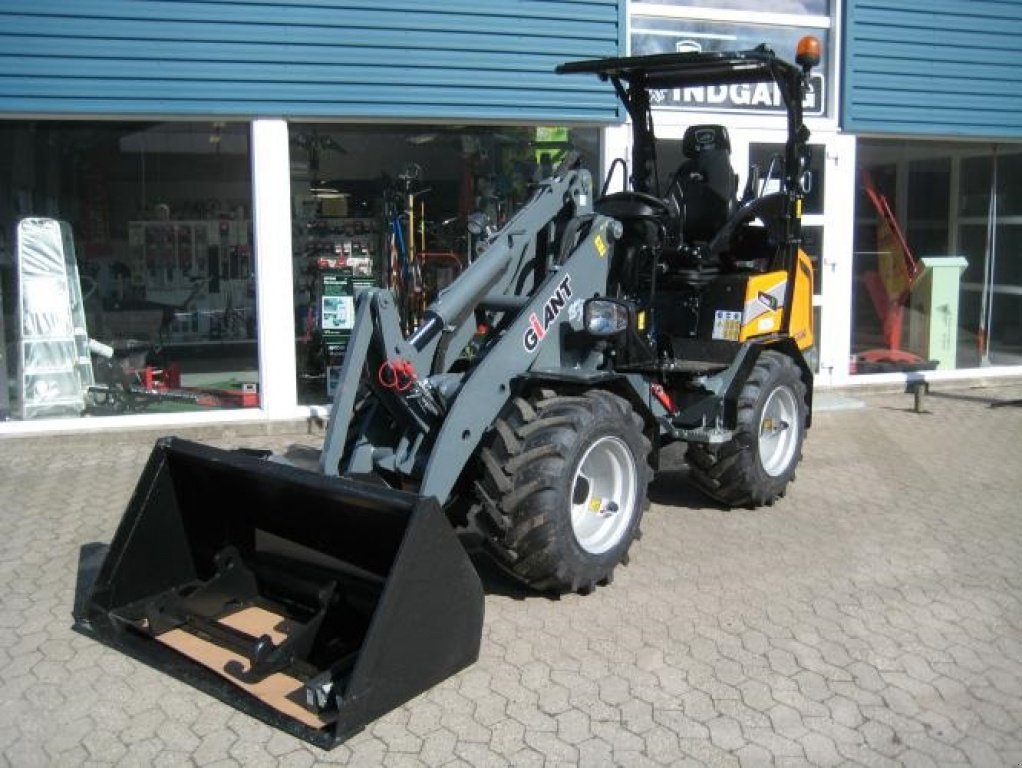 Kompaktlader tipa GiANT G2500HD Stage V, Gebrauchtmaschine u Tommerup (Slika 2)