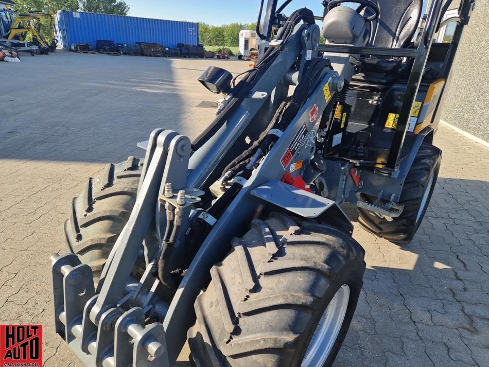 Kompaktlader tip GiANT G2700 Extra, Gebrauchtmaschine in Vrå (Poză 8)