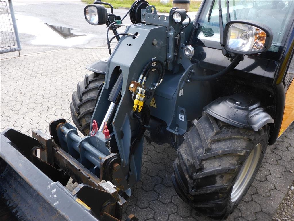 Kompaktlader typu GiANT GT5048 centralsmørring, Gebrauchtmaschine v Nørresundby (Obrázok 6)