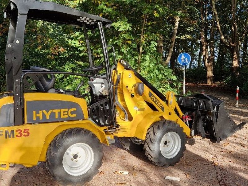 Kompaktlader du type Hytec FM35, Neumaschine en De Krim (Photo 1)