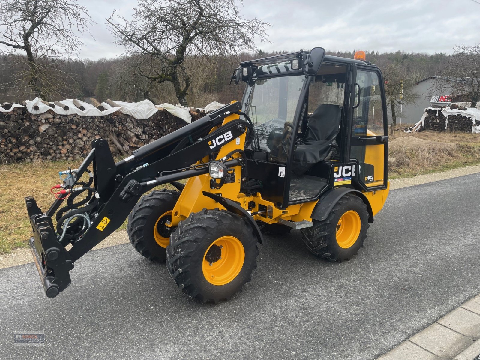 Kompaktlader του τύπου JCB 403 Agri Plus, Gebrauchtmaschine σε Lichtenfels (Φωτογραφία 2)