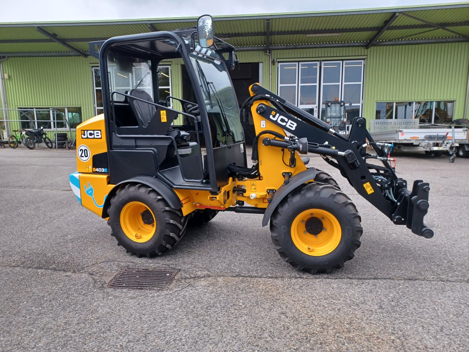 Kompaktlader van het type JCB 403 elektro, Neumaschine in Hindelbank (Foto 1)