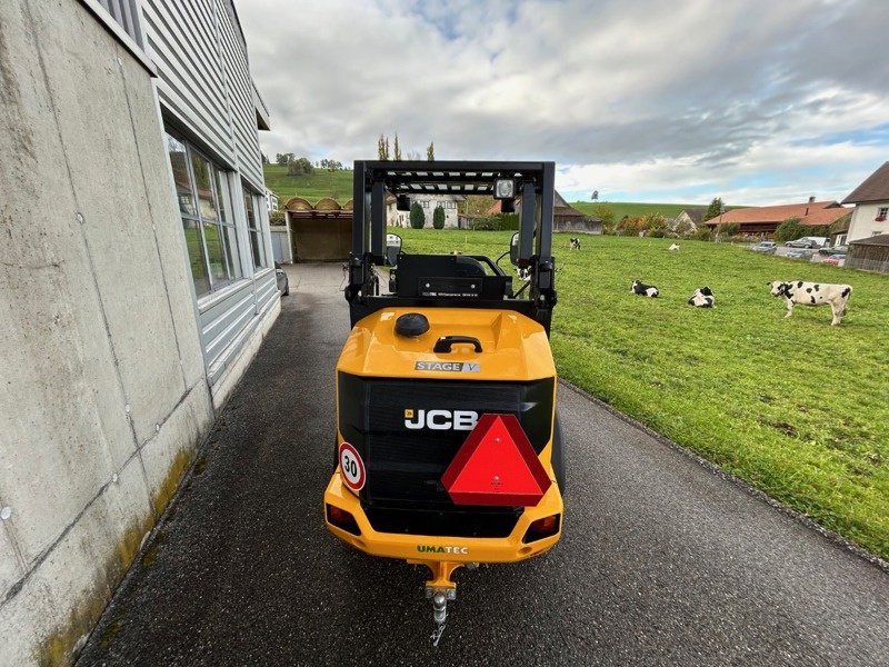 Kompaktlader of the type JCB 403 PLUS, Ausstellungsmaschine in Domdidier (Picture 4)