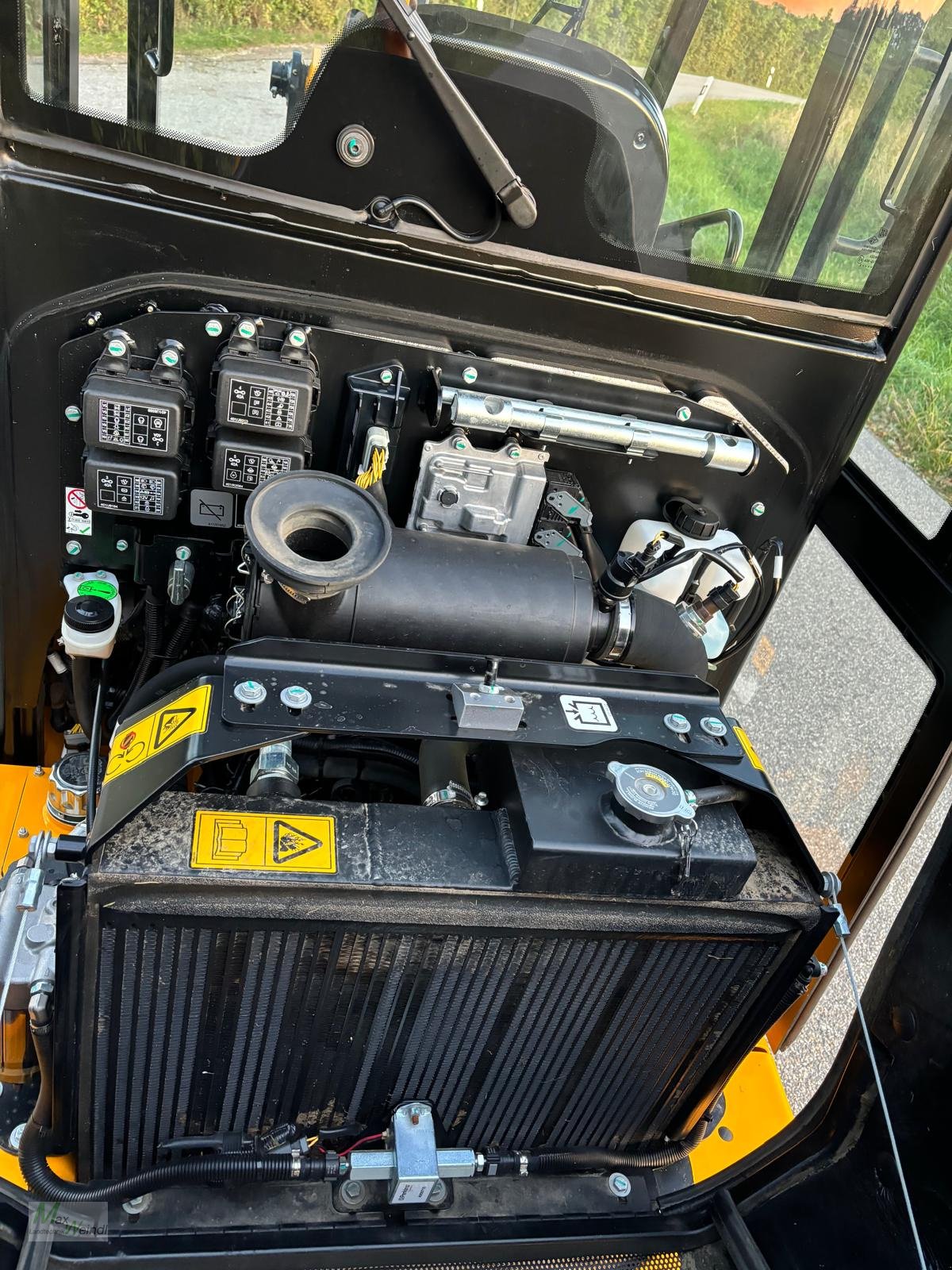 Kompaktlader van het type JCB 403, Gebrauchtmaschine in Markt Schwaben (Foto 3)