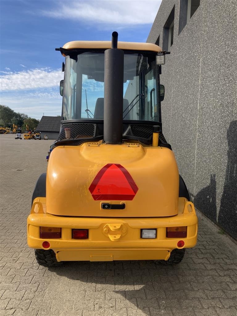 Kompaktlader del tipo JCB 407 Istandsat, Gebrauchtmaschine en Ulfborg (Imagen 4)