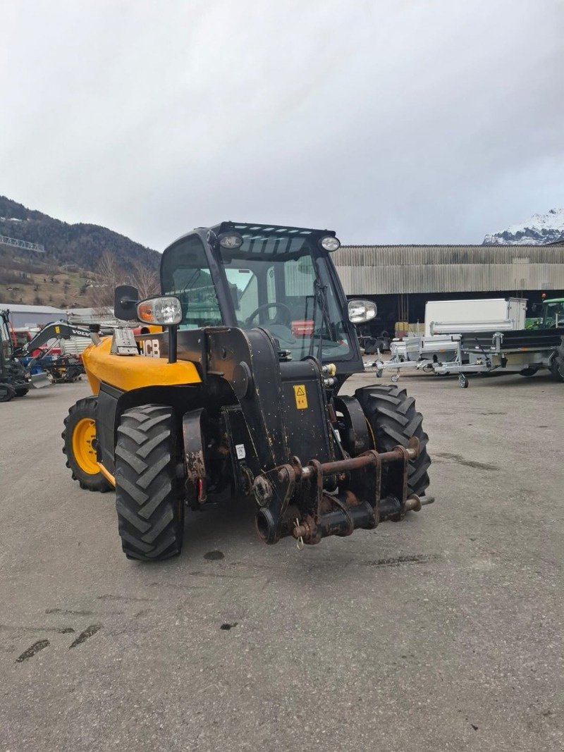 Kompaktlader des Typs JCB 515 - 40, Gebrauchtmaschine in Landquart (Bild 1)