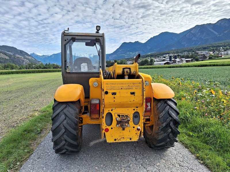 Kompaktlader van het type JCB 530 70 Teleskoplader, Gebrauchtmaschine in Chur (Foto 4)