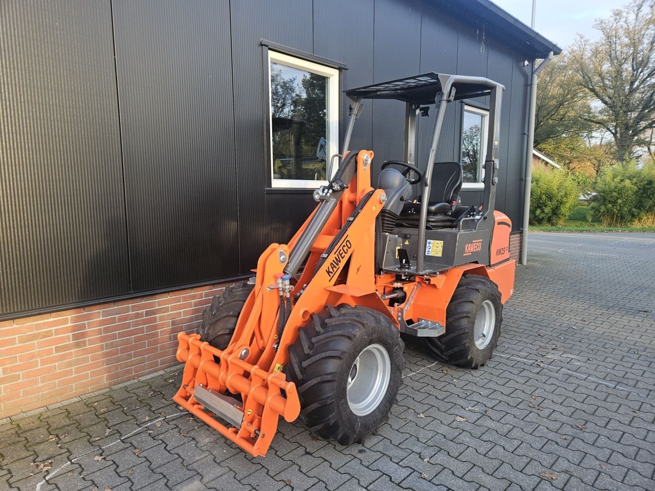 Kompaktlader tip Kaweco KW25-27 farmer shovel, Gebrauchtmaschine in Haaksbergen (Poză 2)