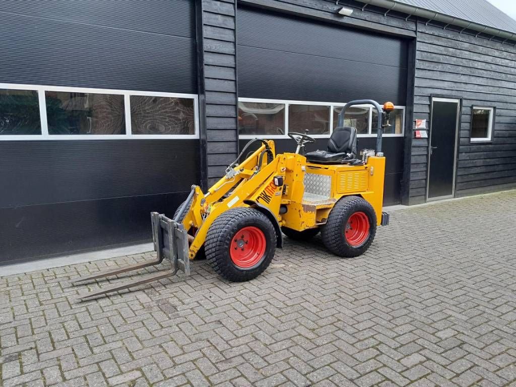 Kompaktlader typu Knikmops 130 minishovel met bak vorken bezem tegelriek, Gebrauchtmaschine w Ederveen (Zdjęcie 7)