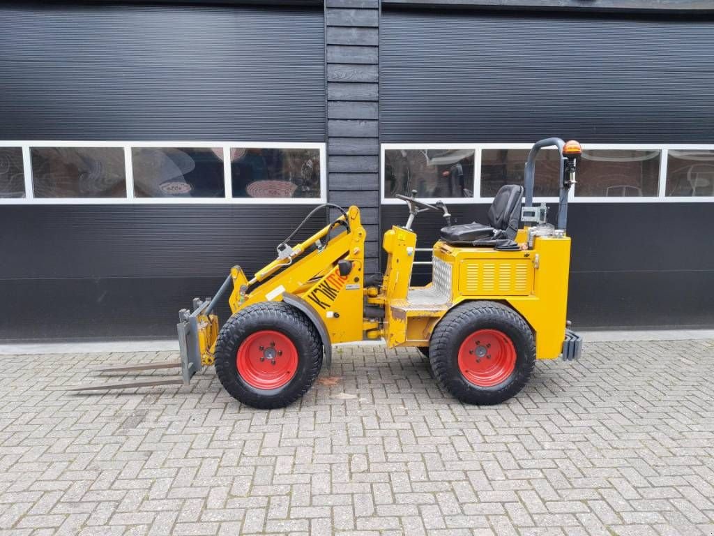 Kompaktlader van het type Knikmops 130 minishovel met bak vorken bezem tegelriek, Gebrauchtmaschine in Ederveen (Foto 8)