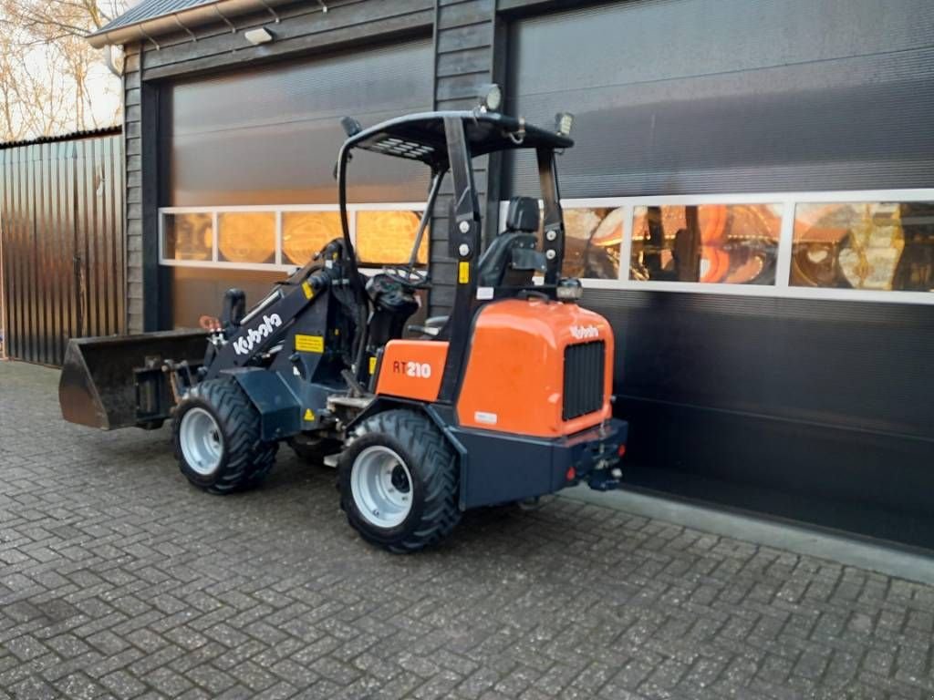 Kompaktlader des Typs Kubota R210 minishovel bak en vorken, Gebrauchtmaschine in Ederveen (Bild 3)