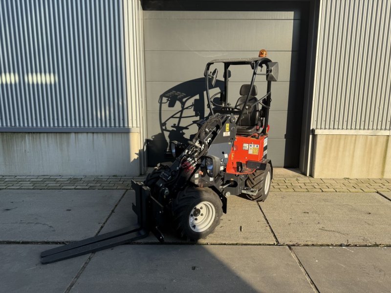 Kompaktlader van het type Kubota RT105T-2, Neumaschine in Vlaardingen (Foto 1)