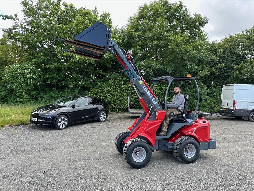 Kompaktlader des Typs MAN 840 Plæne dæk og teleskop, Gebrauchtmaschine in Herning (Bild 1)