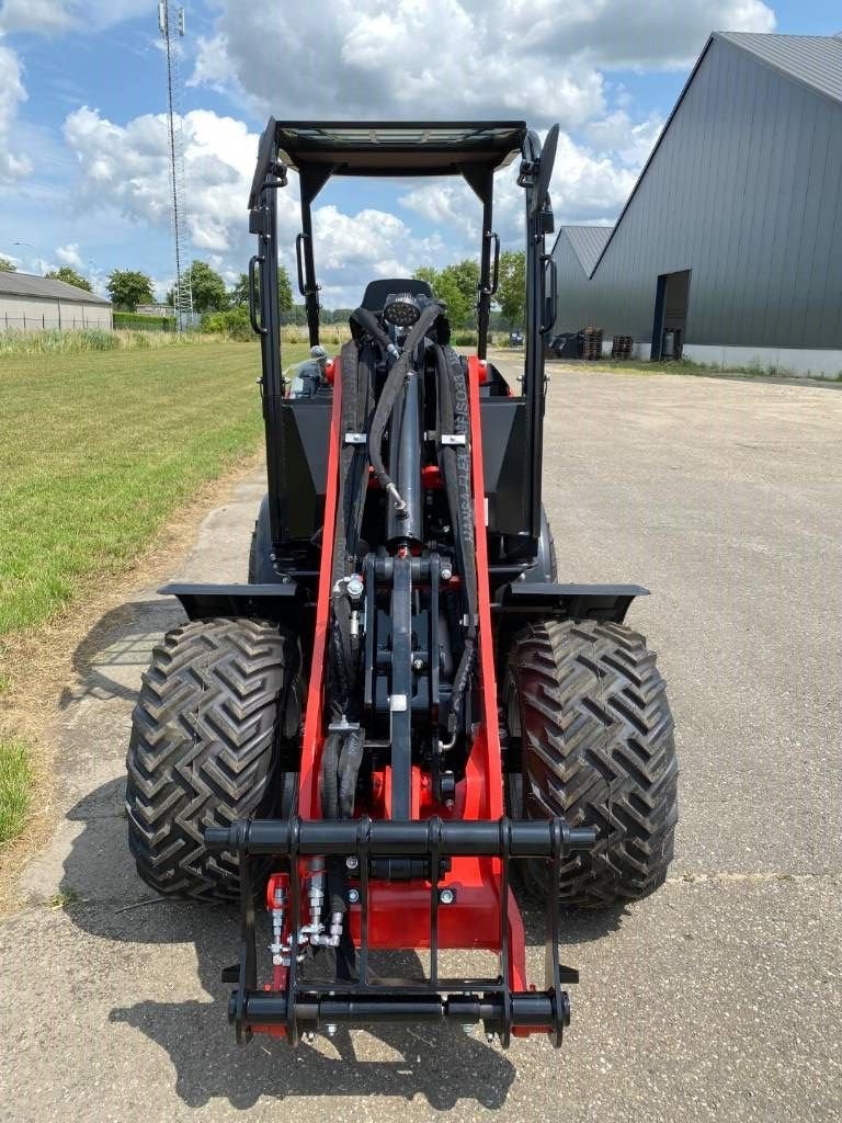 Kompaktlader van het type Manitou MLA 3-25H, Neumaschine in Moerbeke (Foto 9)