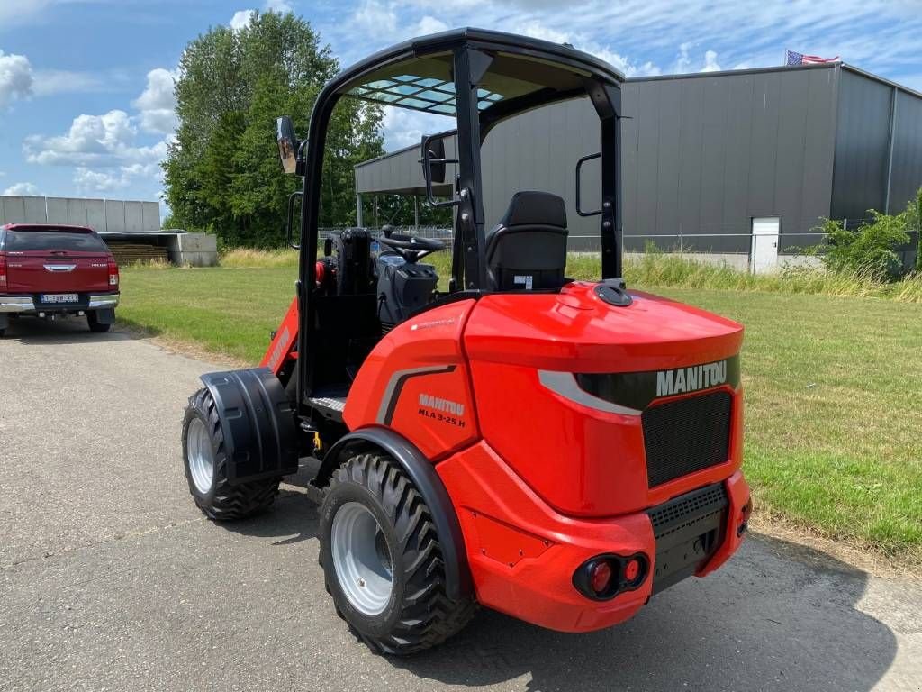 Kompaktlader of the type Manitou MLA 3-25H, Neumaschine in Moerbeke (Picture 4)