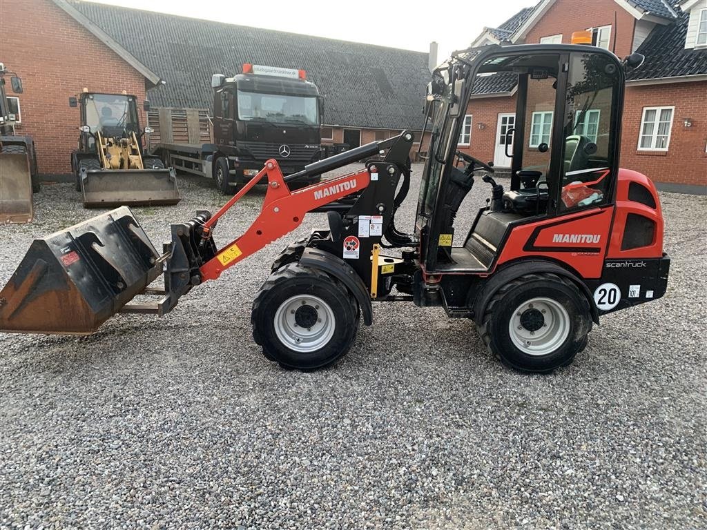 Kompaktlader du type Manitou MLA 3-35H, Gebrauchtmaschine en Nørager (Photo 2)