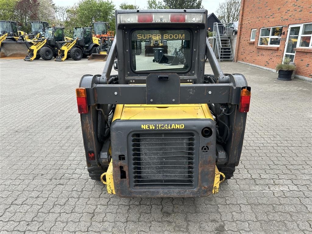 Kompaktlader van het type New Holland L160, Gebrauchtmaschine in Gjerlev J. (Foto 6)