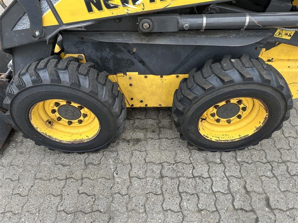 Kompaktlader van het type New Holland L160, Gebrauchtmaschine in Gjerlev J. (Foto 8)