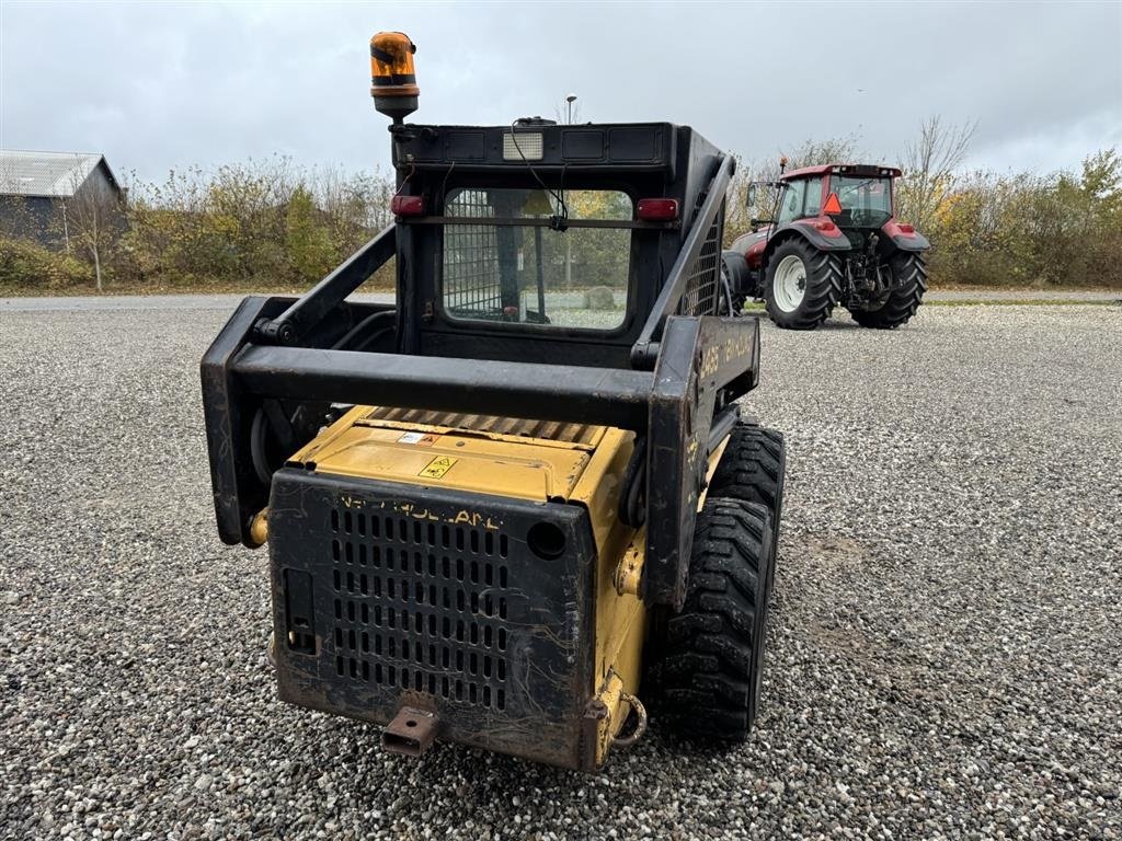 Kompaktlader van het type New Holland LX465, Gebrauchtmaschine in Hadsten (Foto 6)