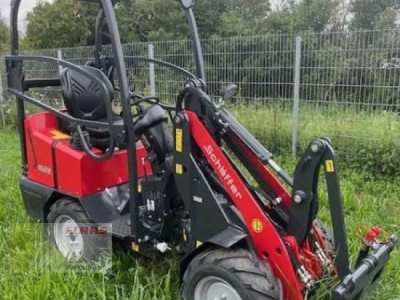 Kompaktlader van het type Schäffer 1622 MIT FAHRERSCHUTZDACH, Neumaschine in Moosbach (Foto 1)