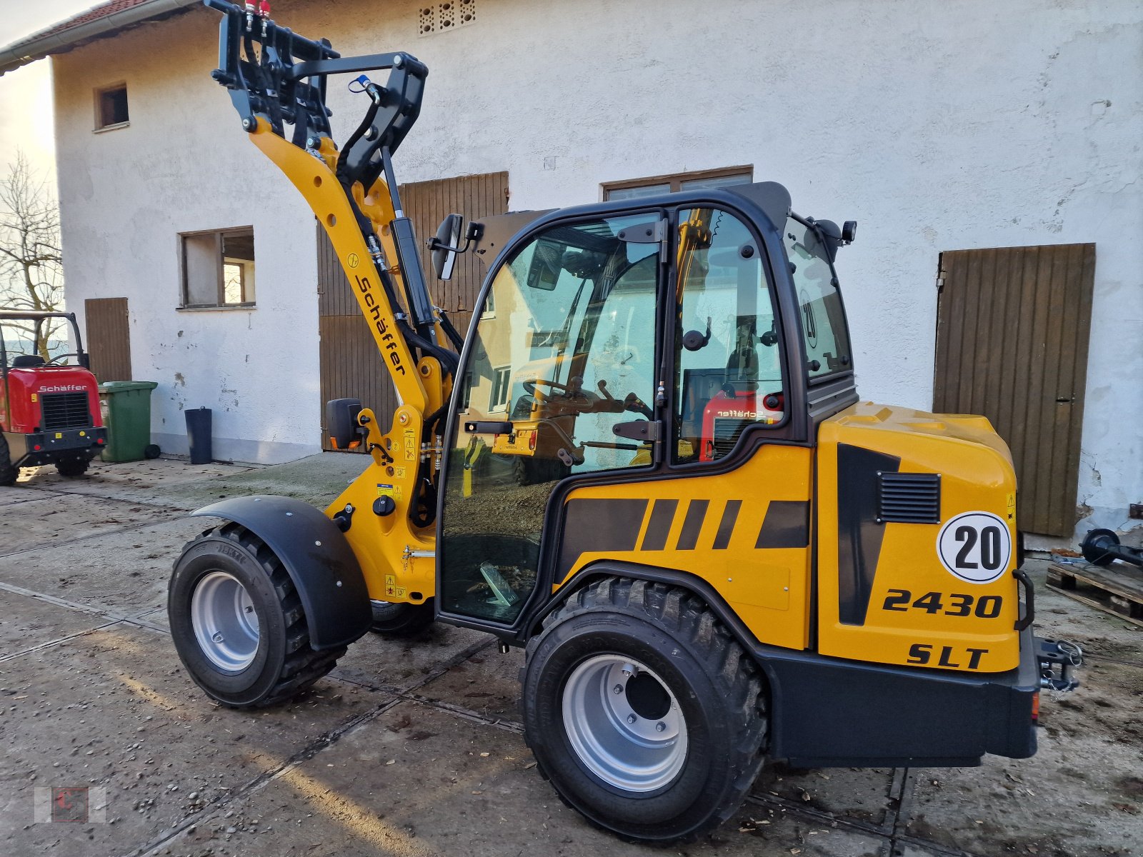 Kompaktlader van het type Schäffer 2430 SLT, Neumaschine in Gerolsbach (Foto 1)