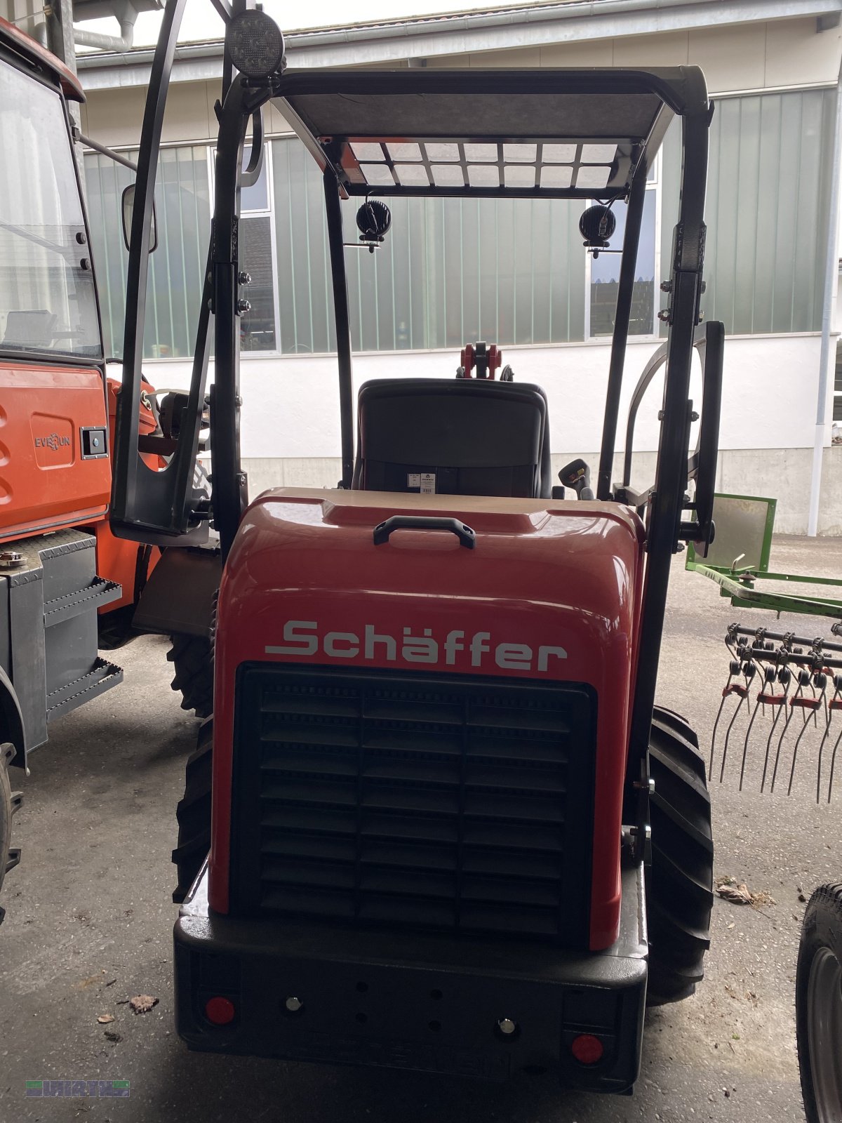 Kompaktlader tip Schäffer 2630 Schäffer Lader mit Schnellgang, Fahrerschutzdach, Neumaschine in Buchdorf (Poză 4)