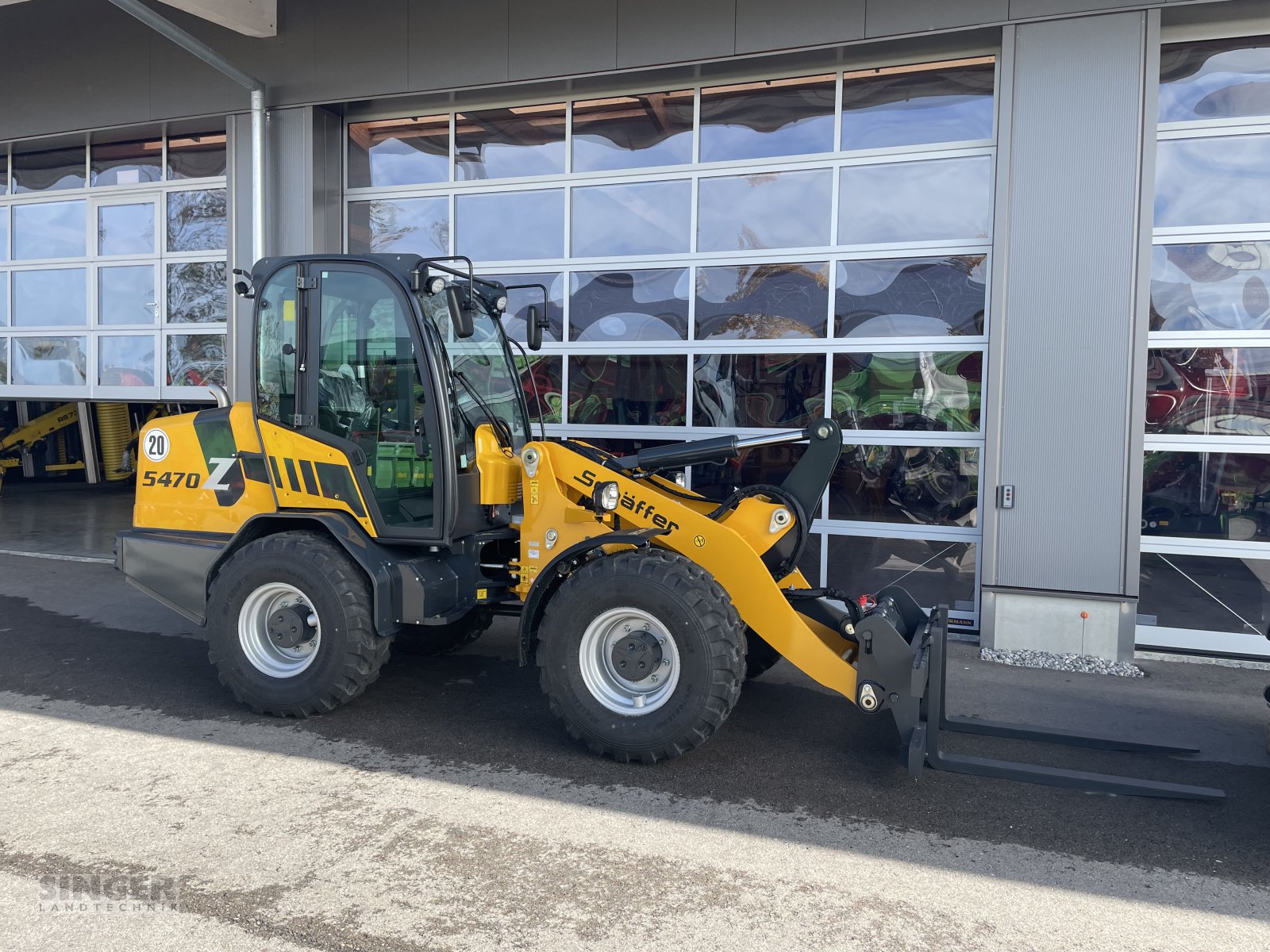 Kompaktlader van het type Schäffer 5470 Z, Neumaschine in Ebenhofen (Foto 2)