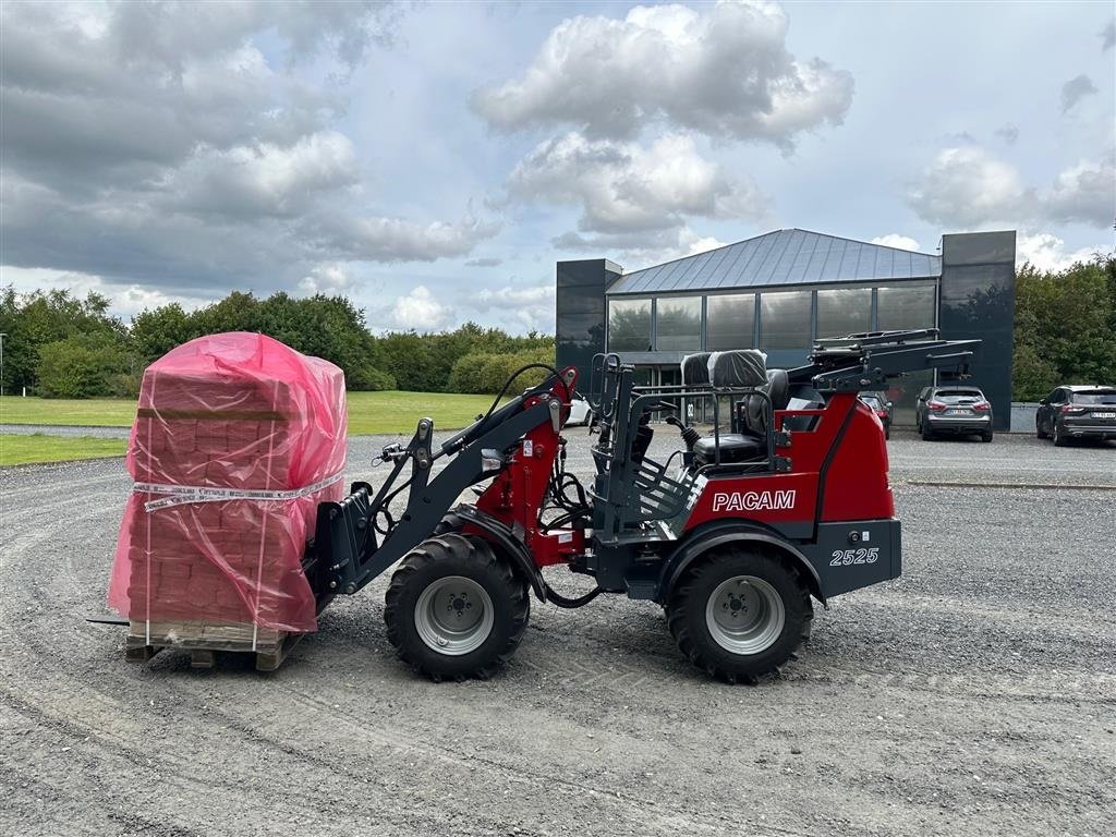 Kompaktlader tip Sonstige 2525 Foldbar bøjle, Gebrauchtmaschine in Herning (Poză 3)