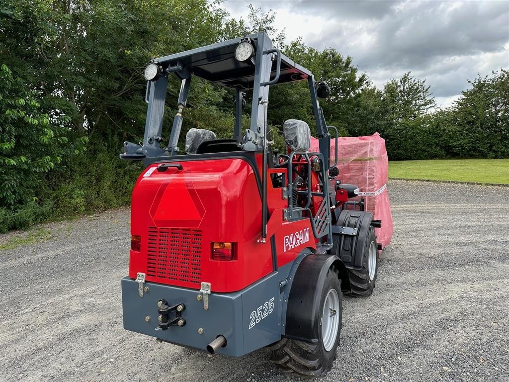 Kompaktlader del tipo Sonstige 2525 Foldbar bøjle, Gebrauchtmaschine en Herning (Imagen 5)