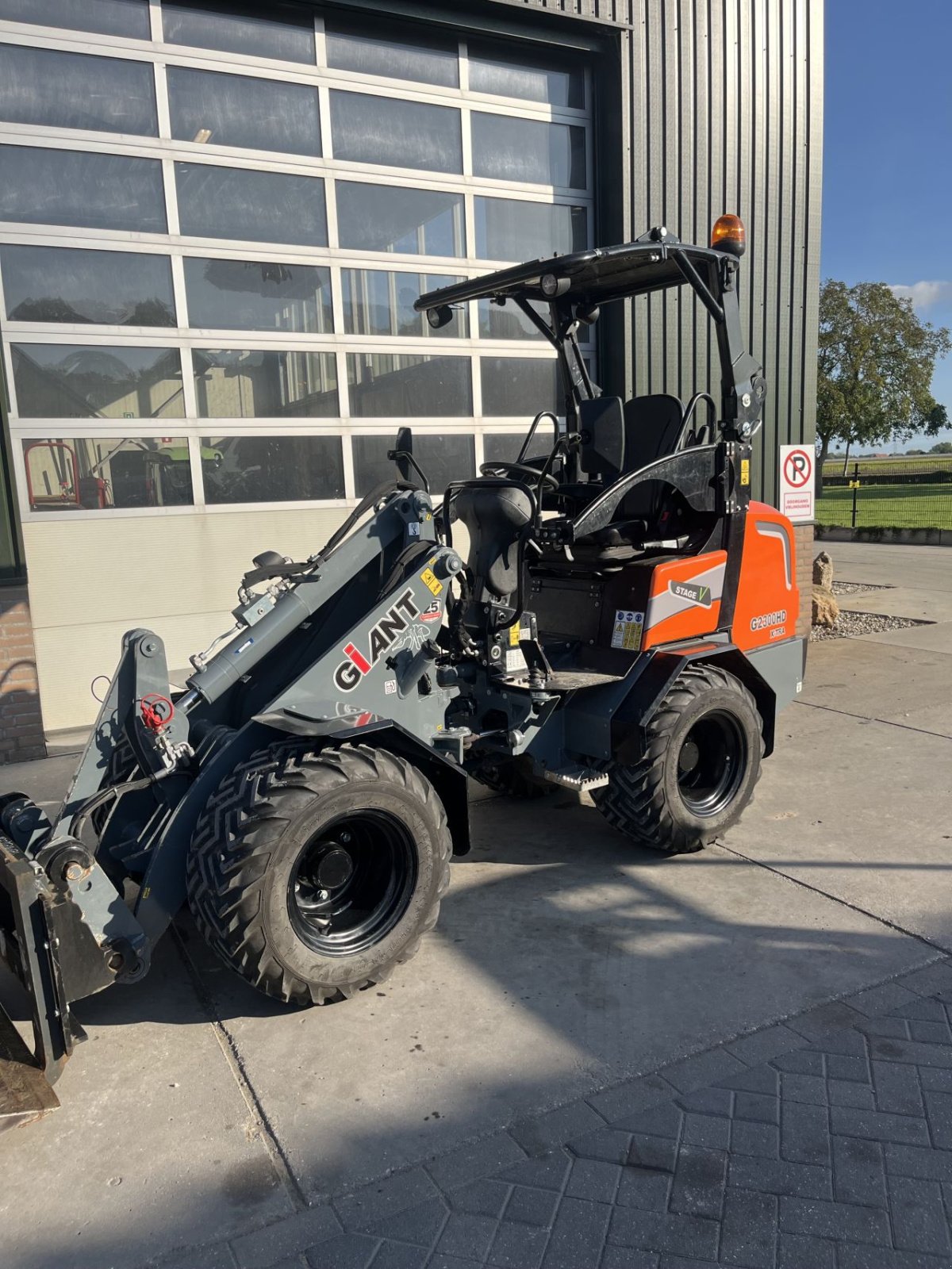 Kompaktlader of the type Sonstige Giant G2300hd, Gebrauchtmaschine in Wadenoijen (Picture 1)