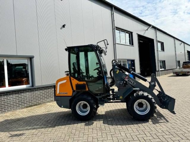 Kompaktlader tipa Sonstige Giant G2500HD met Cabine, Neumaschine u Marknesse (Slika 2)