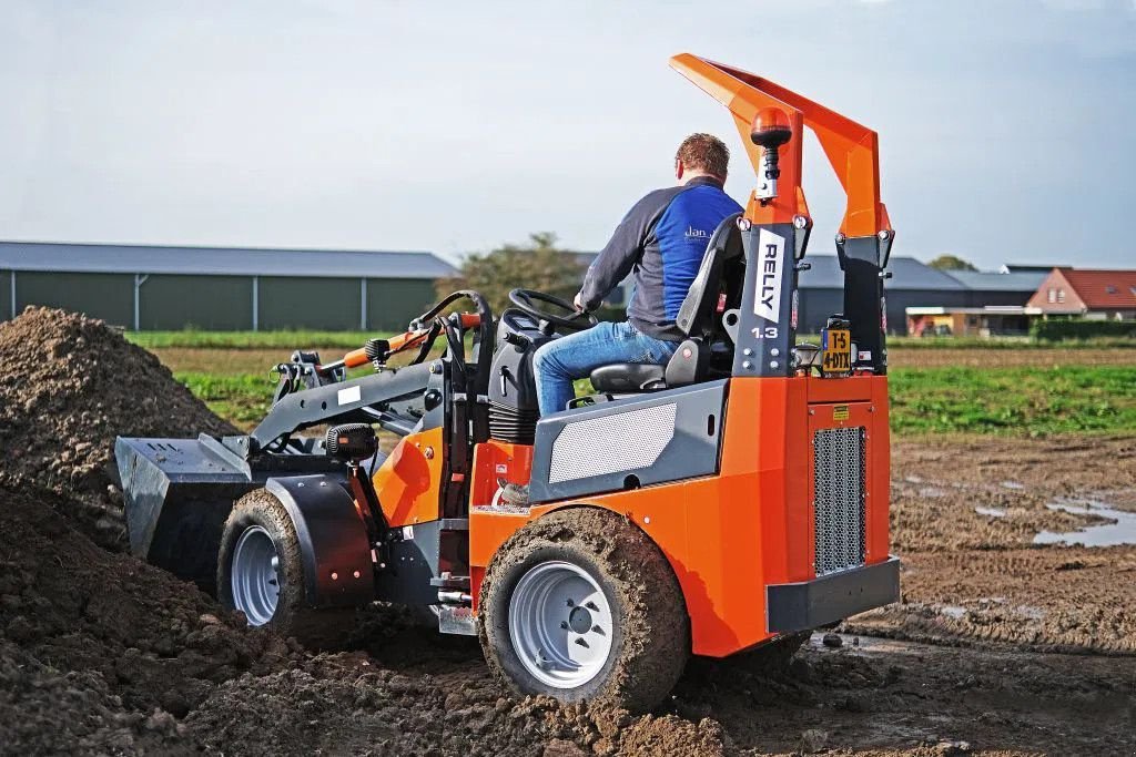 Kompaktlader des Typs Sonstige Relly R1.3D / C, Gebrauchtmaschine in Hedel (Bild 11)