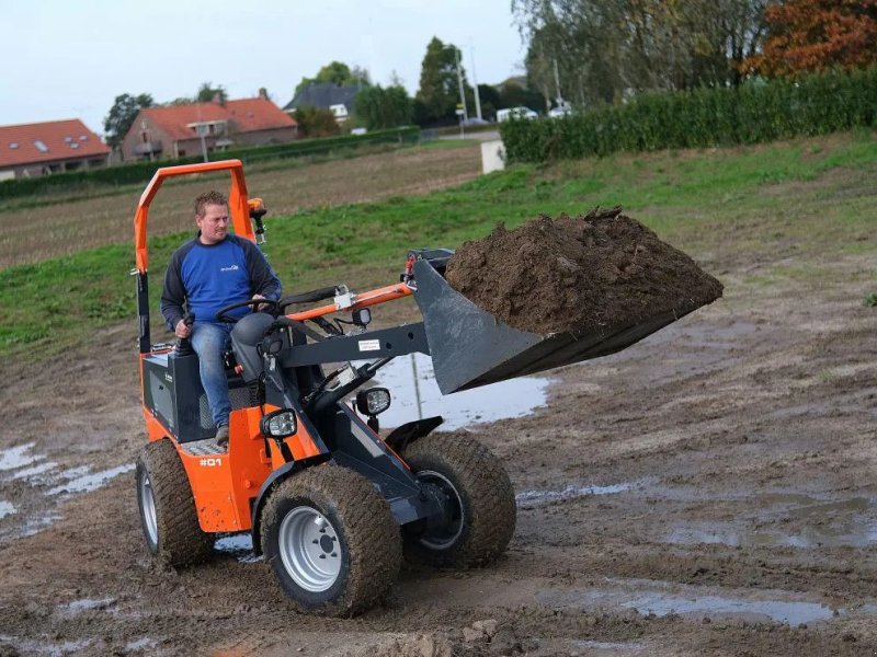 Kompaktlader des Typs Sonstige Relly R1.3D / C, Gebrauchtmaschine in Hedel (Bild 1)