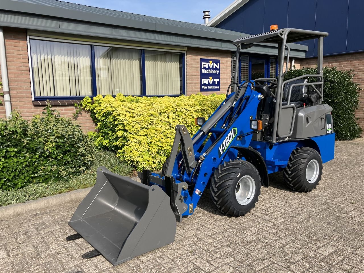 Kompaktlader van het type Sonstige V-Tech V-Tech 606 electric, Neumaschine in Dronten (Foto 2)