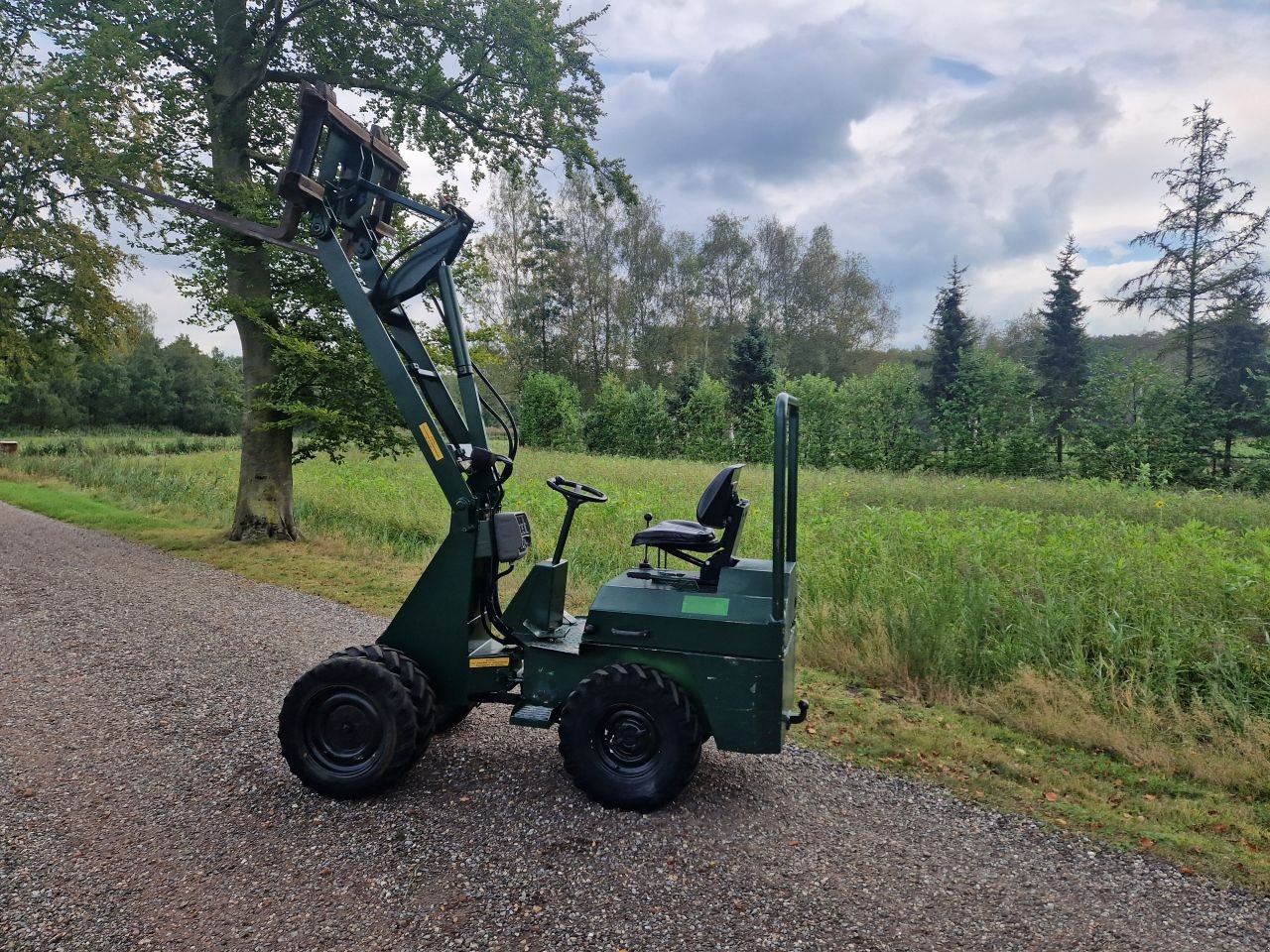 Kompaktlader van het type Striegel 110 dy 1800 kg, Gebrauchtmaschine in Oirschot (Foto 2)