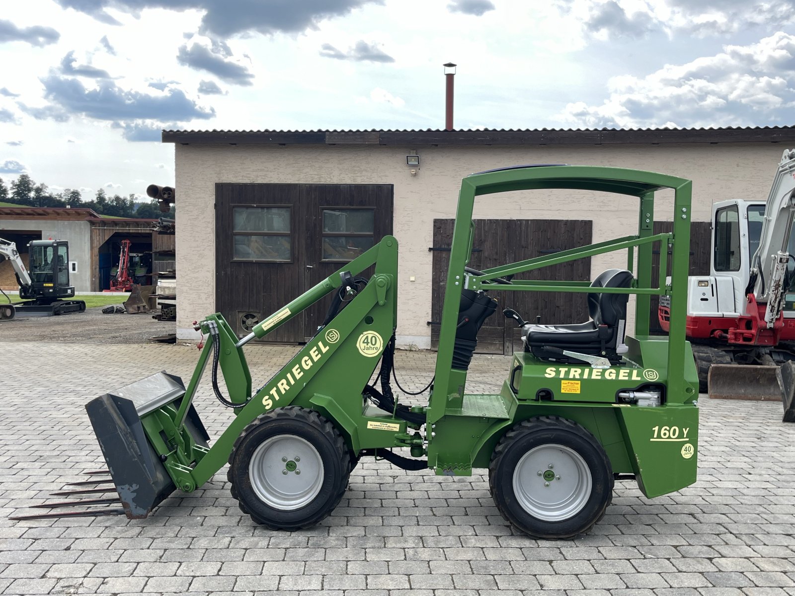 Kompaktlader du type Striegel 160 DY, Gebrauchtmaschine en Neureichenau (Photo 1)