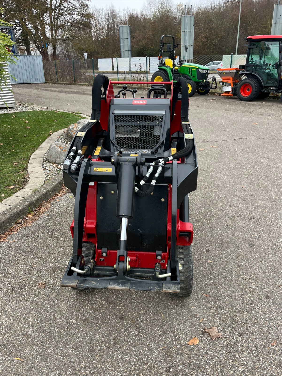 Kompaktlader van het type Toro Dingo, Neumaschine in Ulm (Söflingen) (Foto 5)