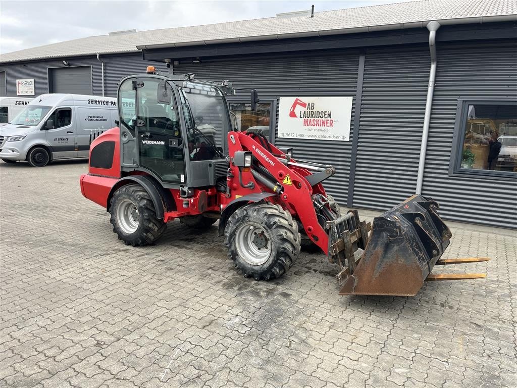 Kompaktlader van het type Weidemann  2080 lukket kabine skovl og gafler, Gebrauchtmaschine in Rønnede (Foto 2)