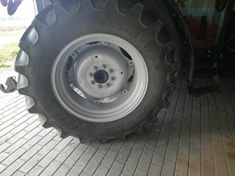 Komplettradsatz del tipo BKT 420/70 R30 und 360/70 R20, Gebrauchtmaschine en Daiting (Imagen 1)