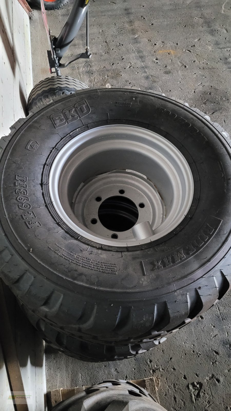 Komplettradsatz za tip BKT 500/50R17, Neumaschine u Schwäbisch Hall (Slika 1)