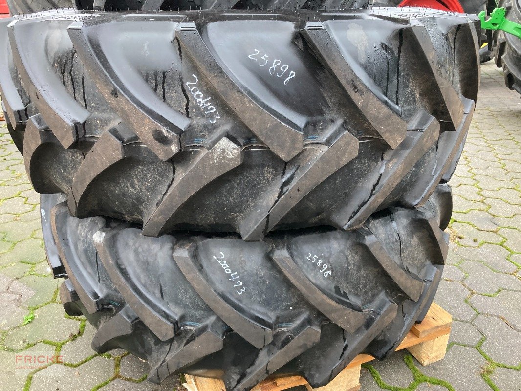 Komplettradsatz des Typs BKT BKT 320/65R18 Mitas 440/70R28, Neumaschine in Bockel - Gyhum (Bild 2)