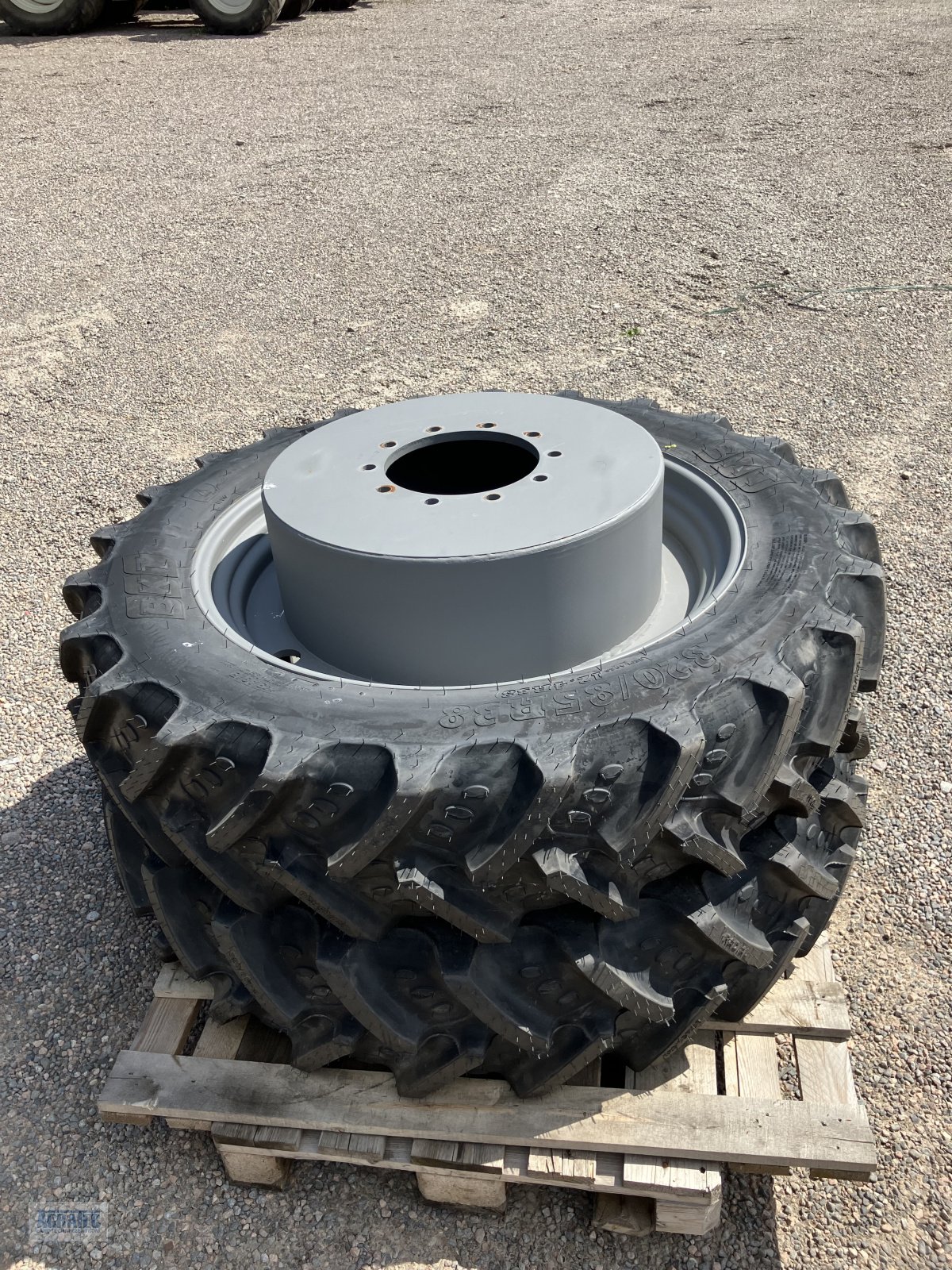 Komplettradsatz tipa BKT Räder 320/90 R54 + 320/85 R38, Gebrauchtmaschine u Salching bei Straubing (Slika 2)