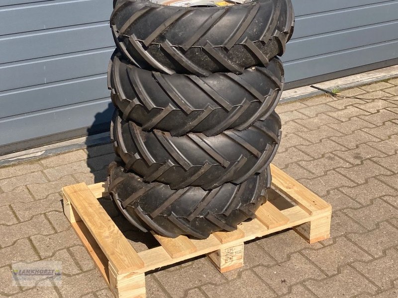 Komplettradsatz van het type GiANT 23X8.50-12 AS, Neumaschine in Aurich (Foto 1)