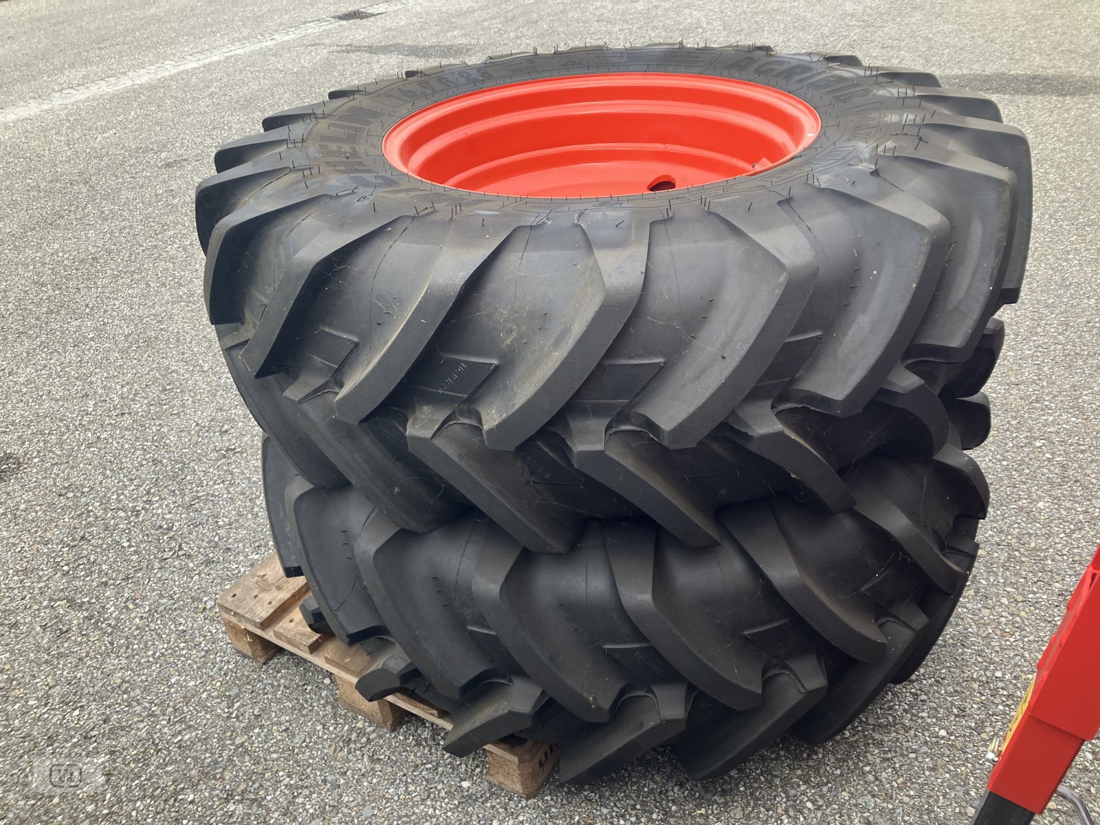 Komplettradsatz del tipo Michelin 16.9 R28, Gebrauchtmaschine en Zell an der Pram (Imagen 3)